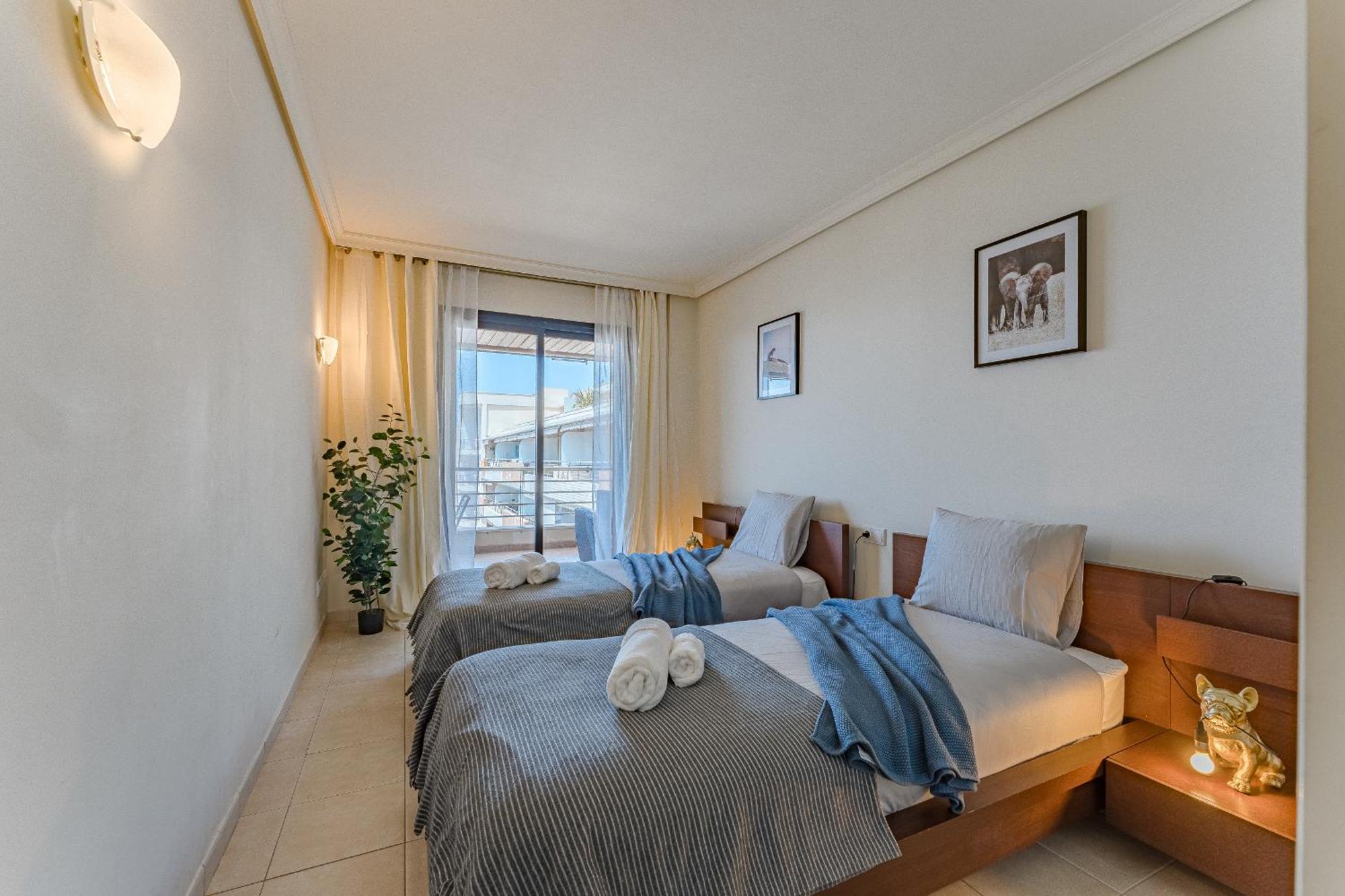 Hermitage Homes Blg Пуэрто-де-Сантьяго Экстерьер фото